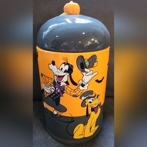 NWT Disney Mickey Minnie Donald Daisy Pluto Goofy Halloween Ceramic Cookie Jar